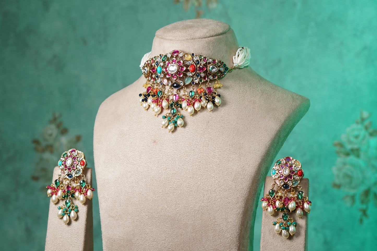 Navratan or multicolour choker set (4-9562)(B)