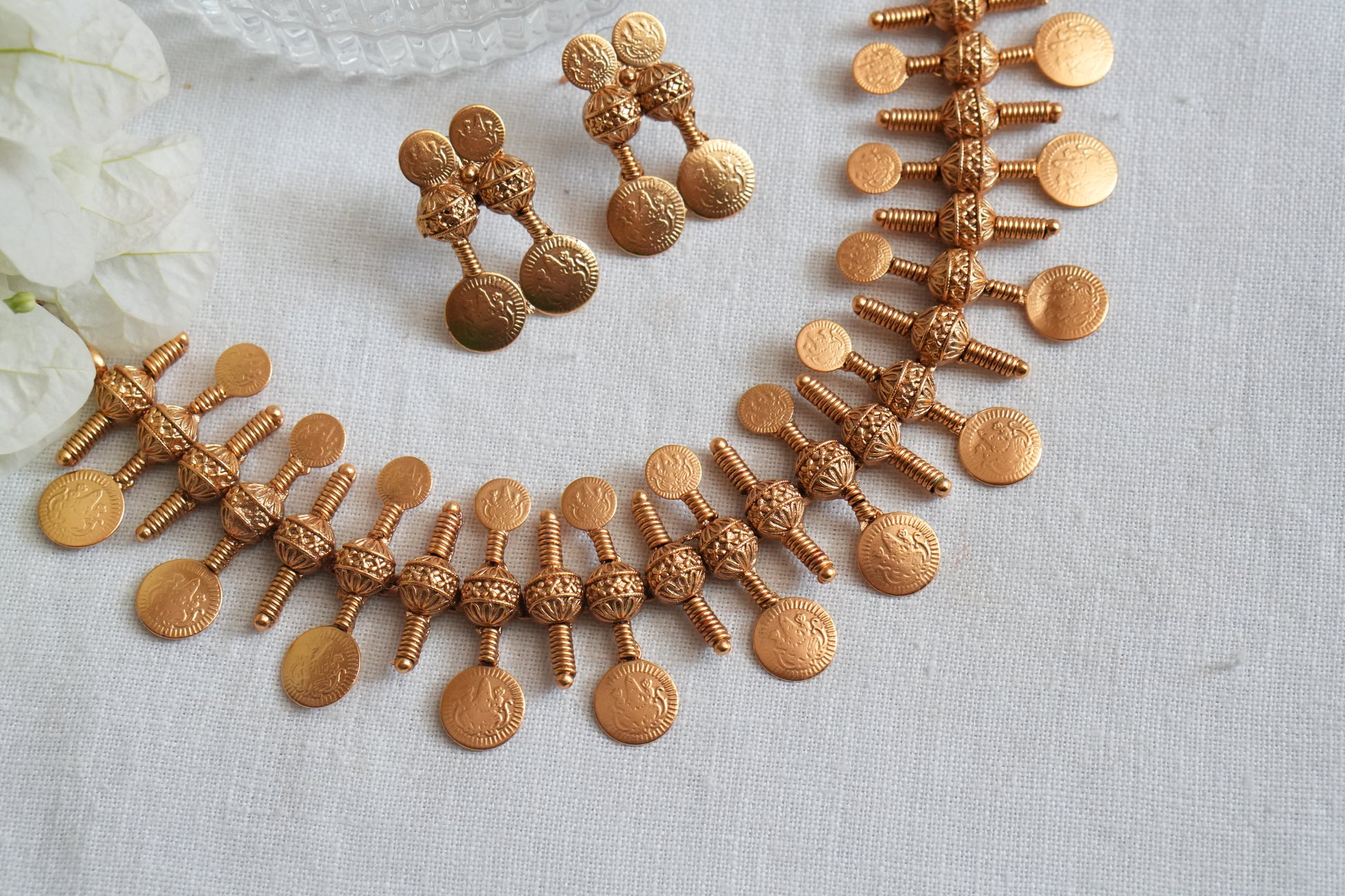 Antique Golden Necklace Set (4-8944)(Ak) - JEWELSTYLE