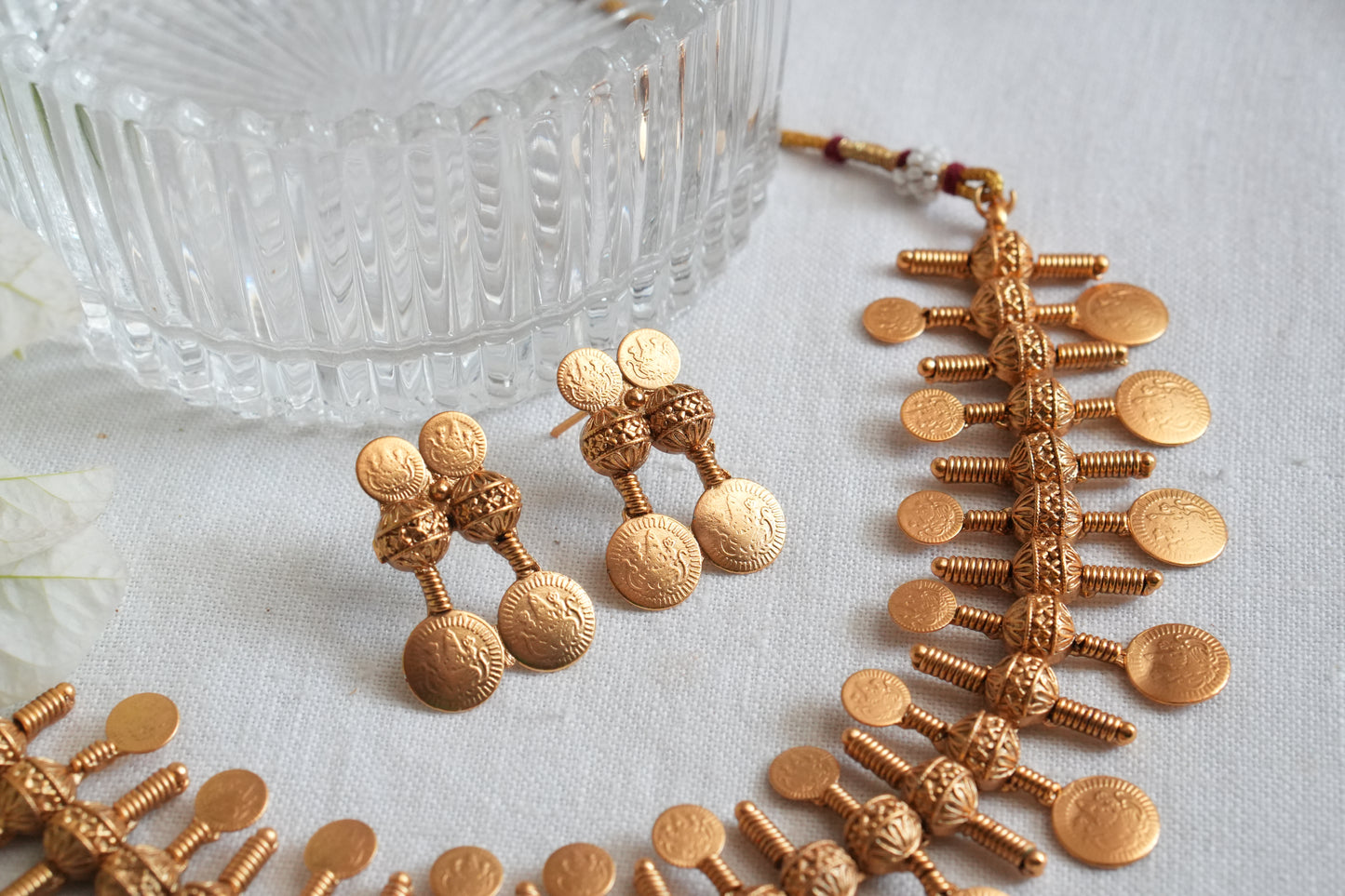 Antique Golden Necklace Set (4-8944)(Ak) - JEWELSTYLE