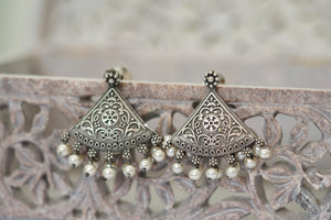 Oxidised earring (1-2724)