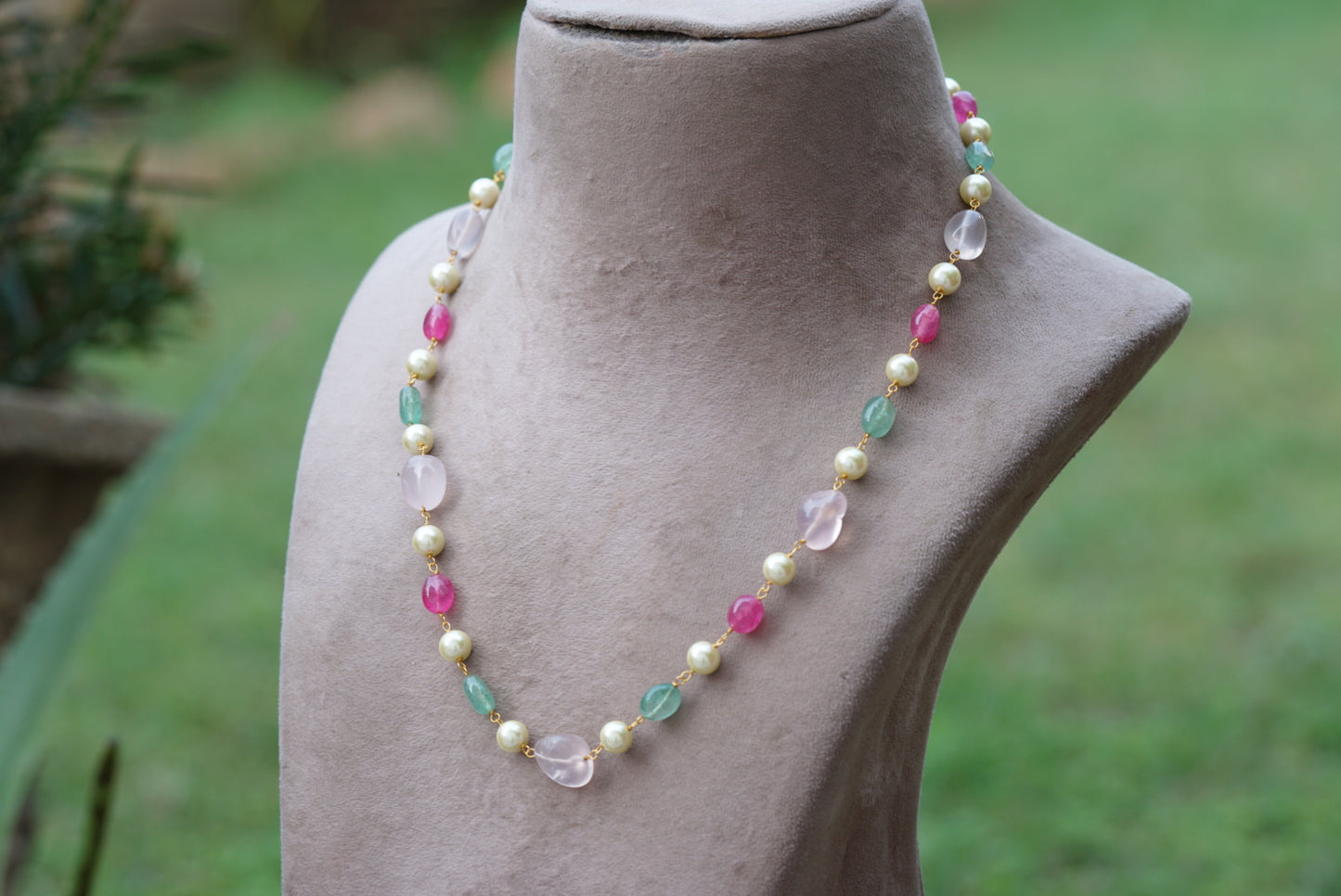 BEADS NECKLACE (4-6409)(N)