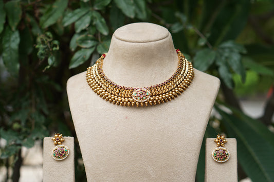 Antique Necklace Set (4-9592)(AK)