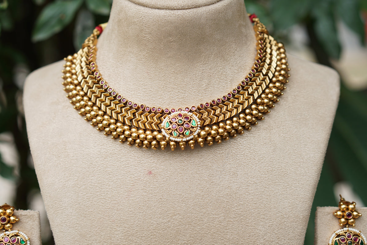Antique Necklace Set (4-9592)(AK)