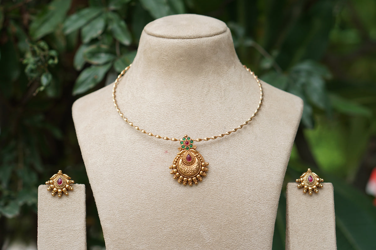 Antique Necklace Set (4-9590)(AK)