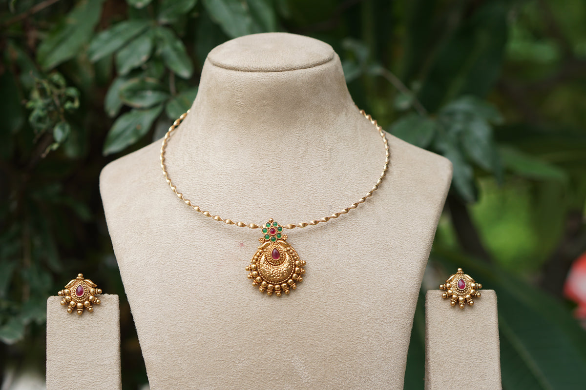 Antique Necklace Set (4-9590)(AK)