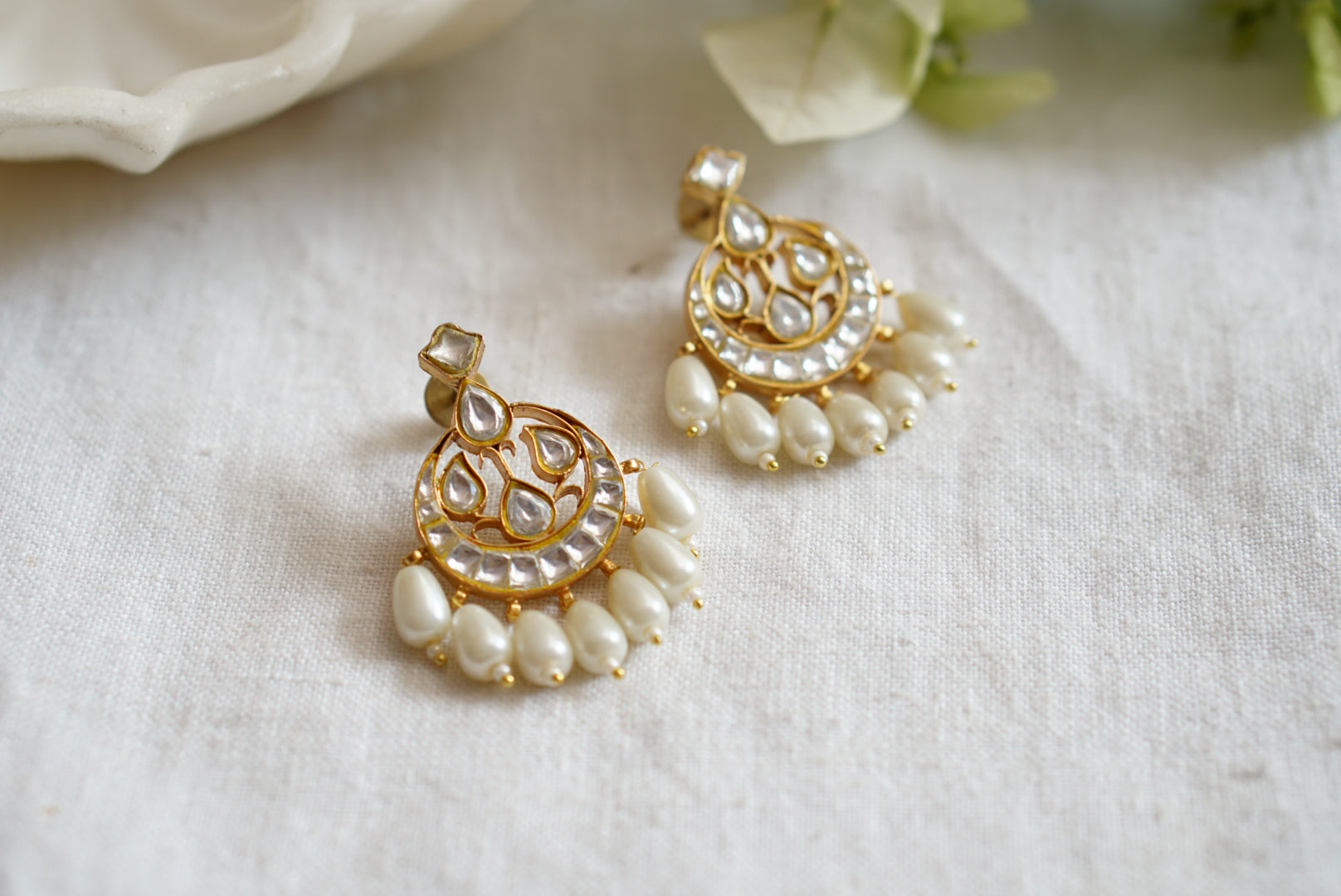 White kundan earrings (1-4046) (R)(preorder) - JEWELSTYLE