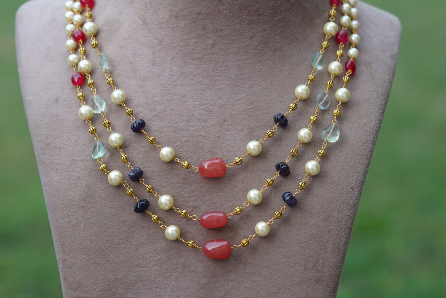 BEADS NECKLACE (4-6400)(N)