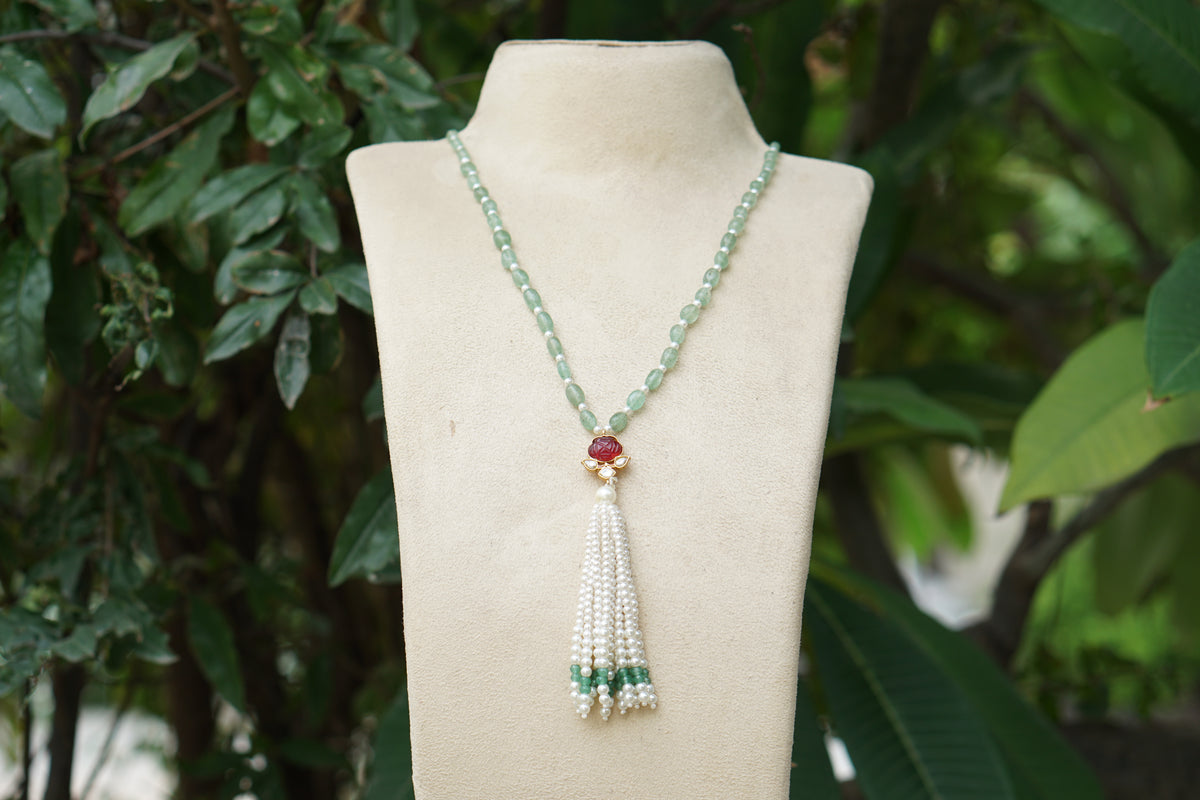 Kundan Tassel Pendant Necklace (4-9635)(R)