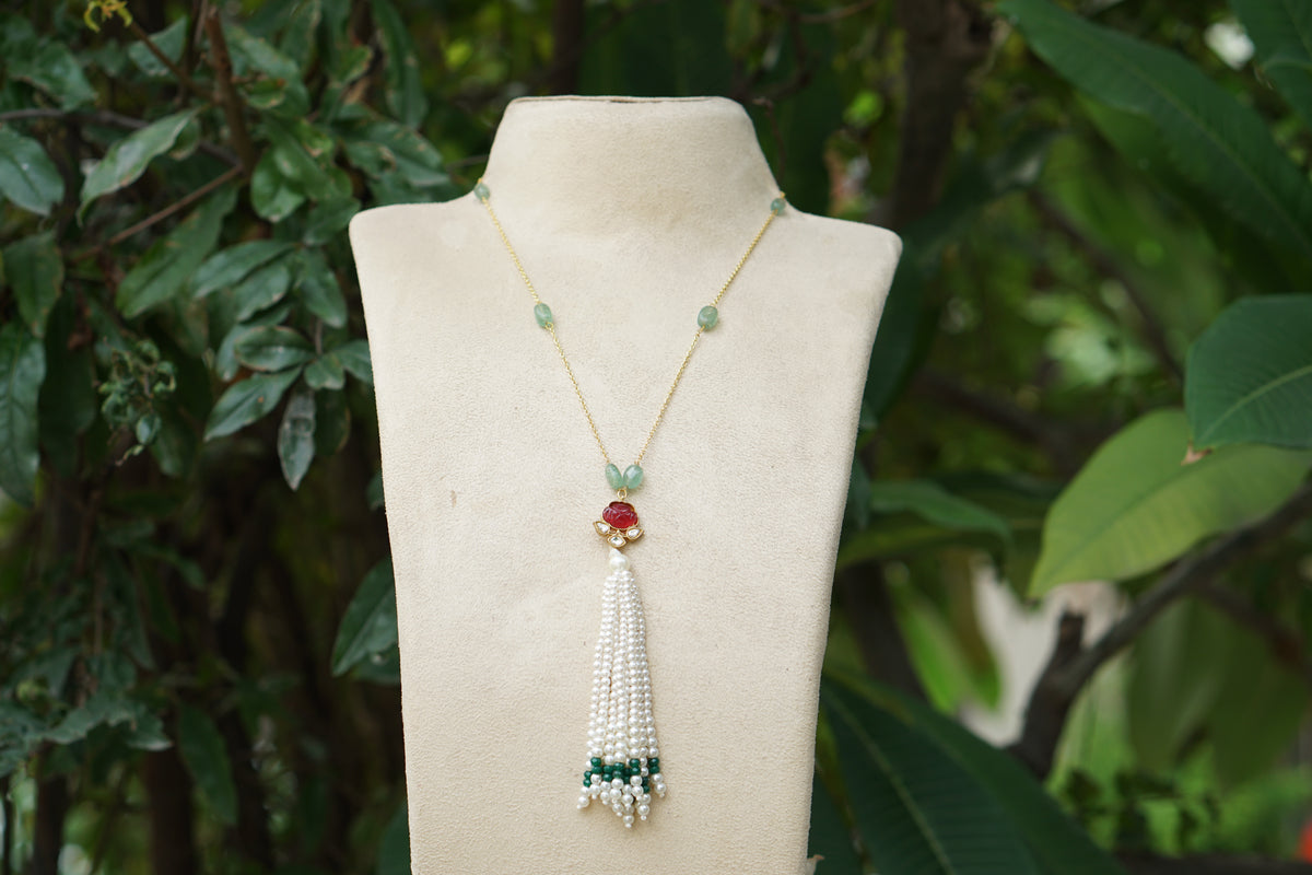 Kundan Tassel Pendant Necklace (4-9633)(R)