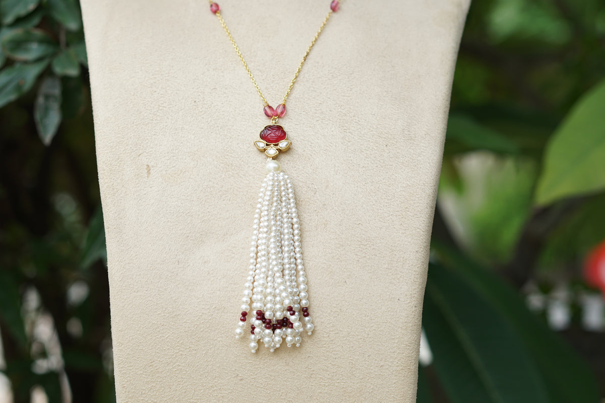 Kundan Tassel Pendant Necklace (4-9636)(R)