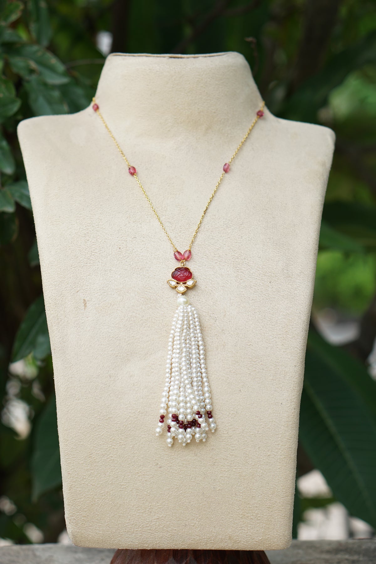 Kundan Tassel Pendant Necklace (4-9636)(R)