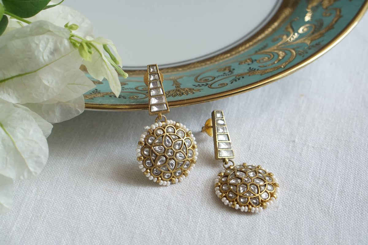 White Kundan earring (1-5547)(A)