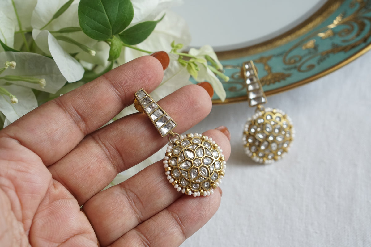 White Kundan earring (1-5547)(A)