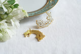 Mother of pearl fish earrings (1-5533)(A)