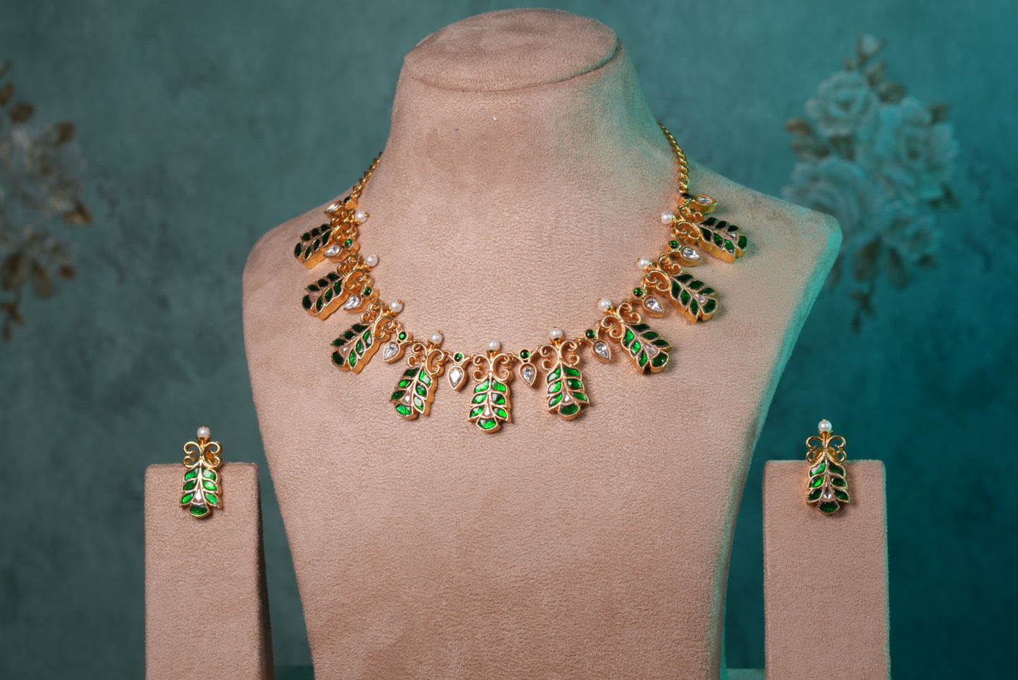 Green Stone Kundan Necklace Set (4-8984)(KA) (PREORDER) (Made IN 7-8 DAYS TIME) - JEWELSTYLE