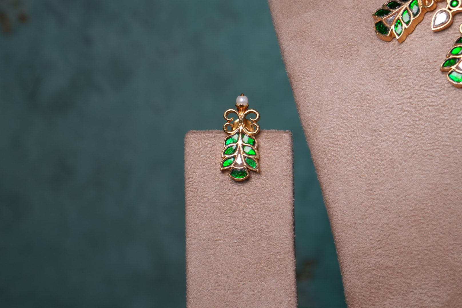 Green Stone Kundan Necklace Set (4-8984)(KA) (PREORDER) (Made IN 7-8 DAYS TIME) - JEWELSTYLE