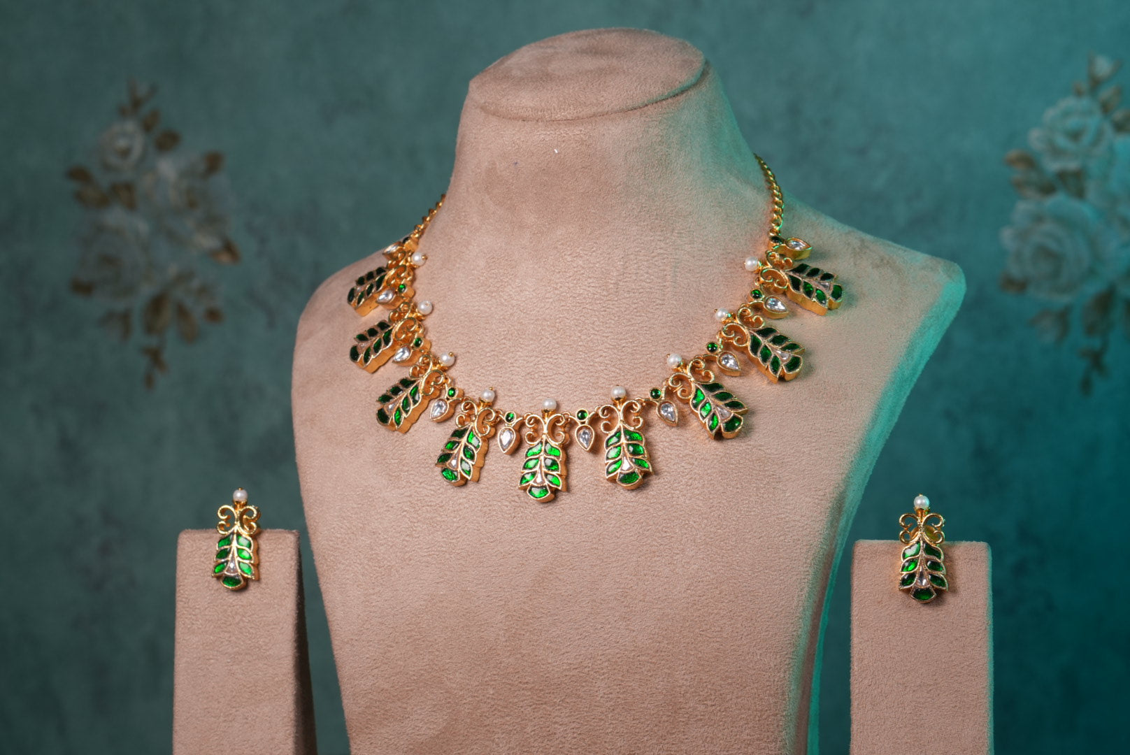 Green Stone Kundan Necklace Set (4-8984)(KA) (PREORDER) (Made IN 7-8 DAYS TIME) - JEWELSTYLE