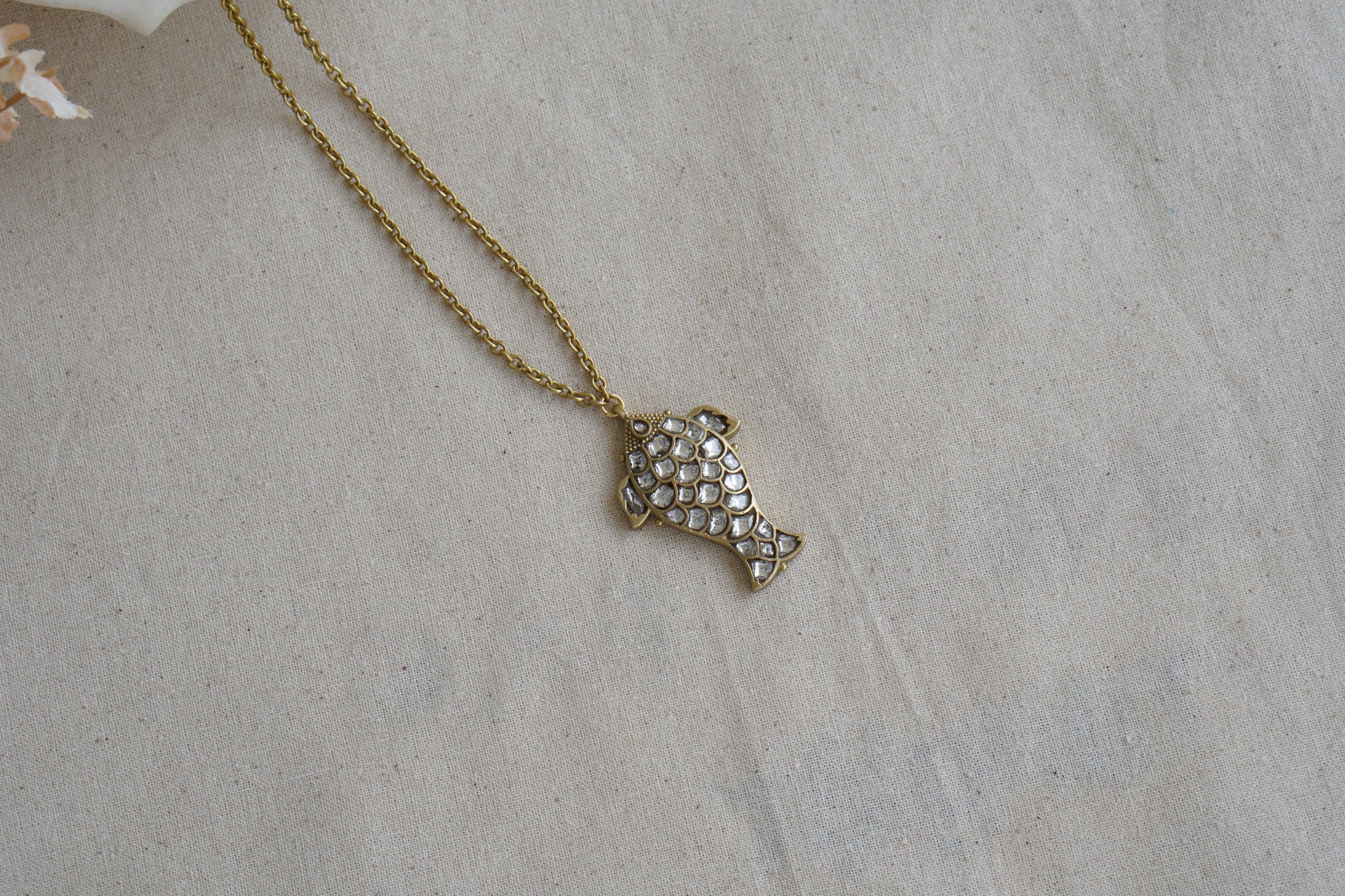 Fish Kundan Pendant (4-8919)(A) - JEWELSTYLE