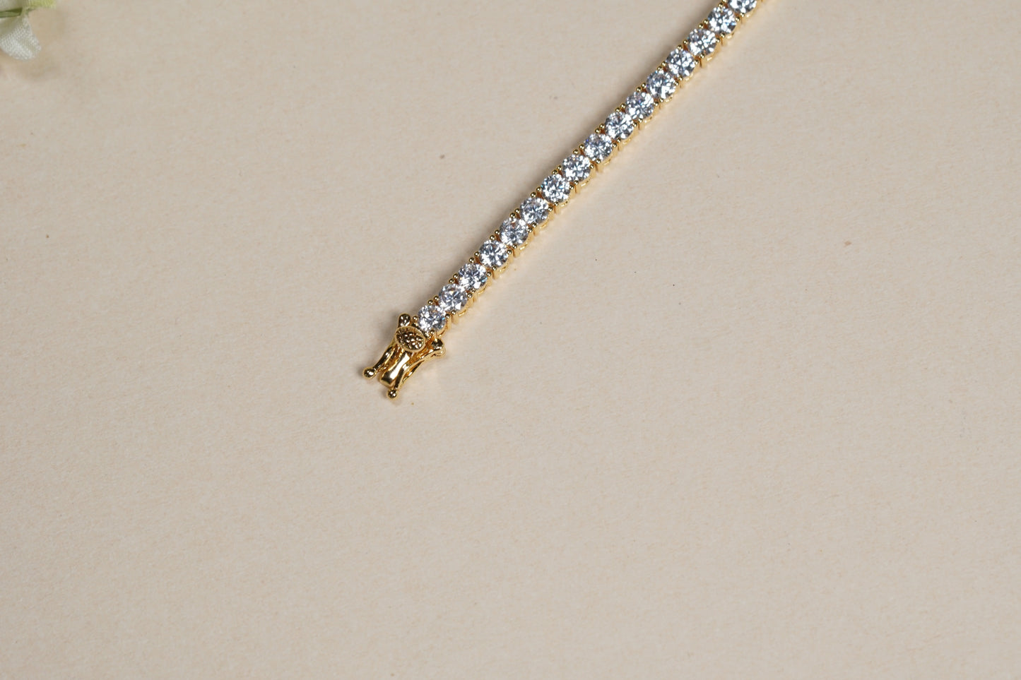 AD Stone Tennis Bracelet (3-463)(EX)