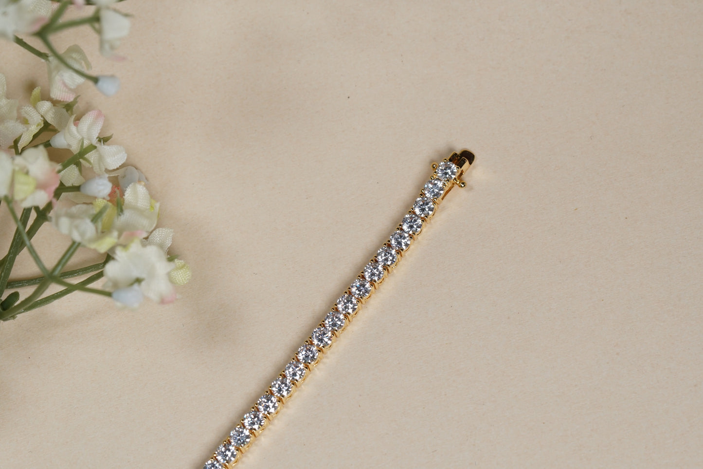 AD Stone Tennis Bracelet (3-463)(EX)