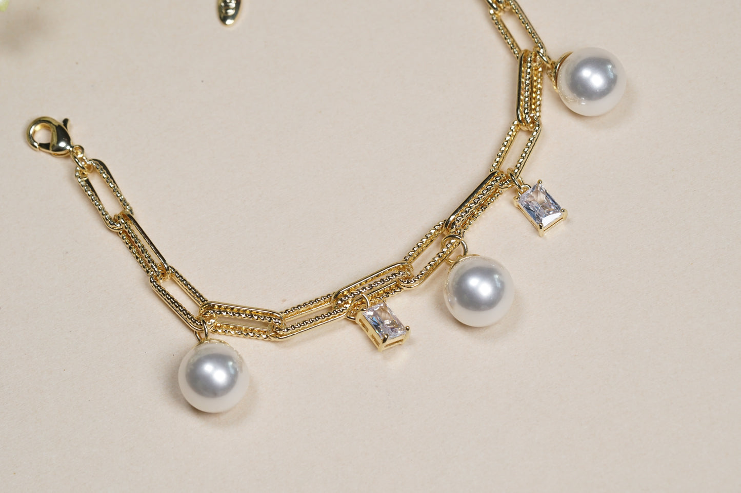 AD Stone Tennis Bracelet (3-467)(EX)