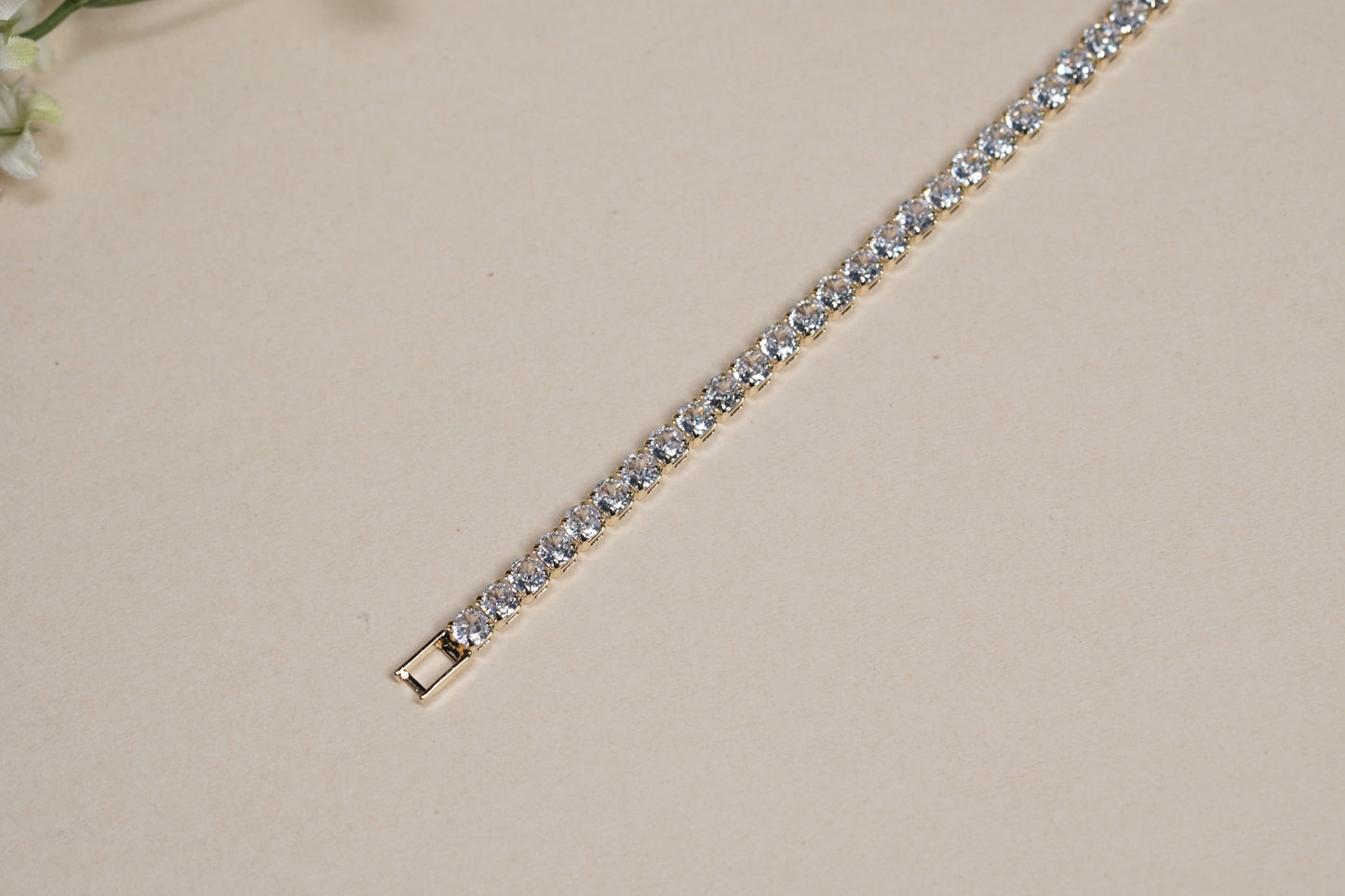 AD Stone Tennis Bracelet (3-464)(EX)