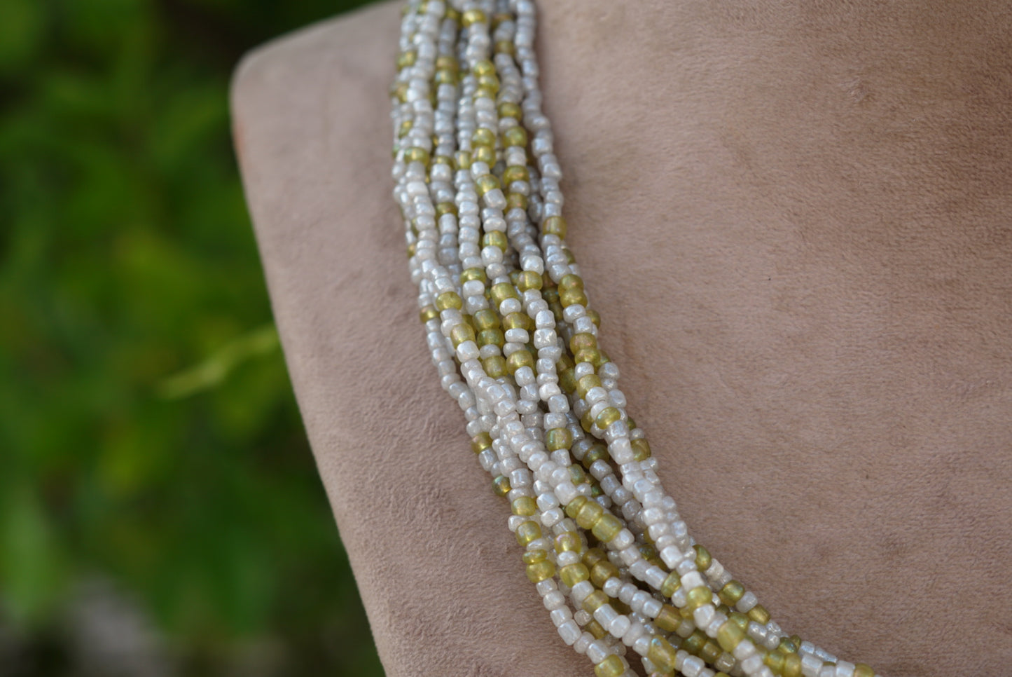 BEADS NECKLACE (4-6366)(F)