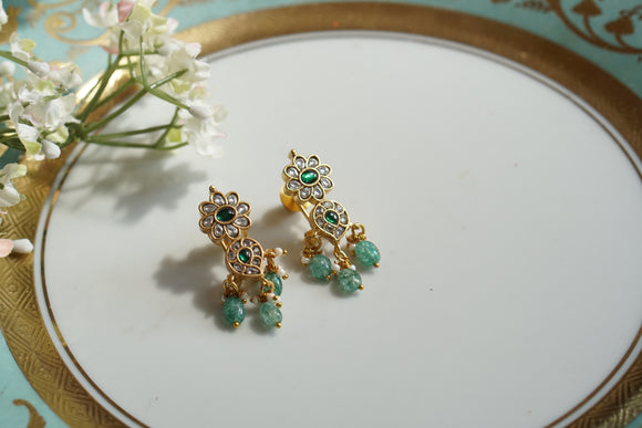 Green & White Kundan Earrings (1-4674)(K)