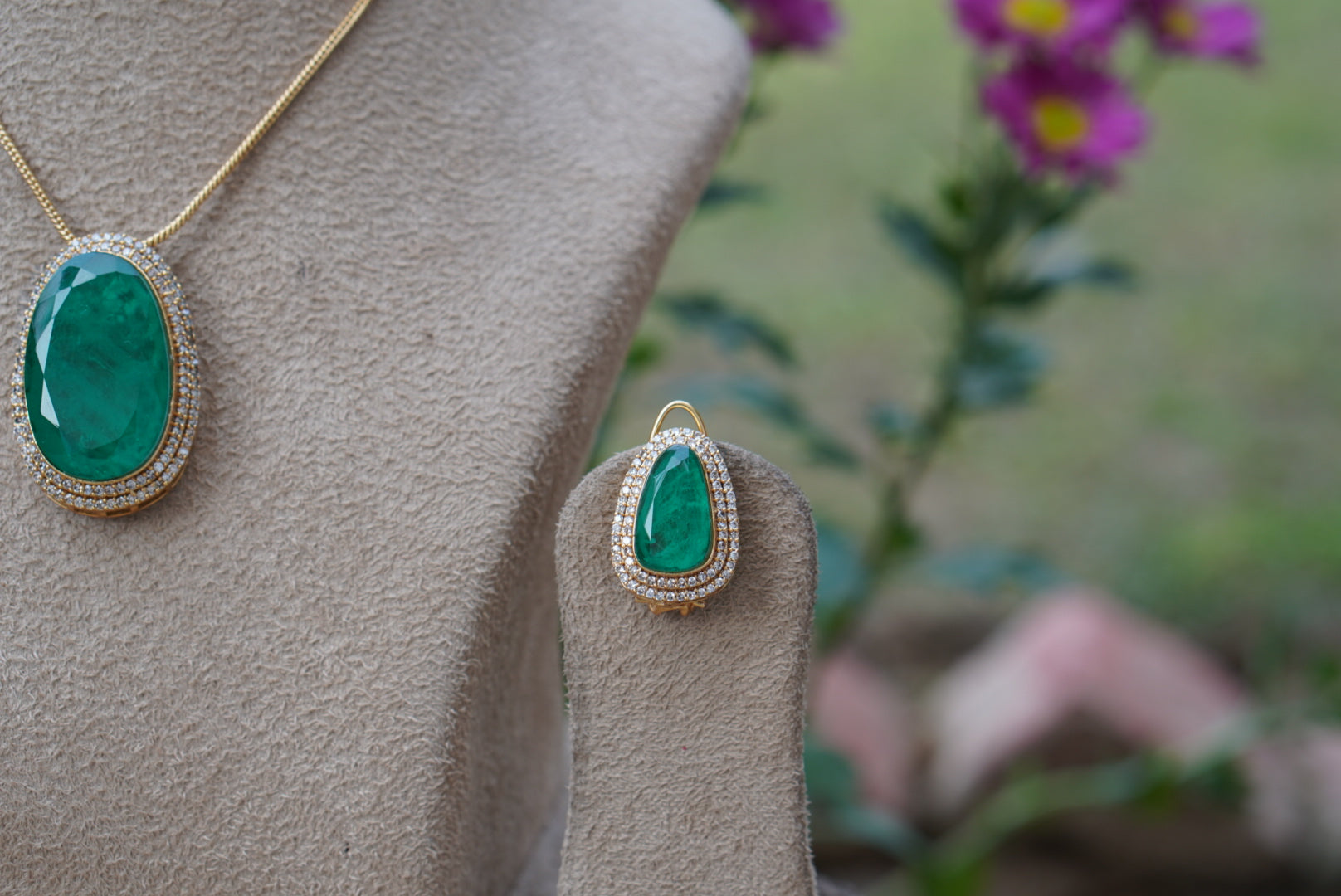 Green doublet stone Polki pendant set (4-7805) (B) - JEWELSTYLE