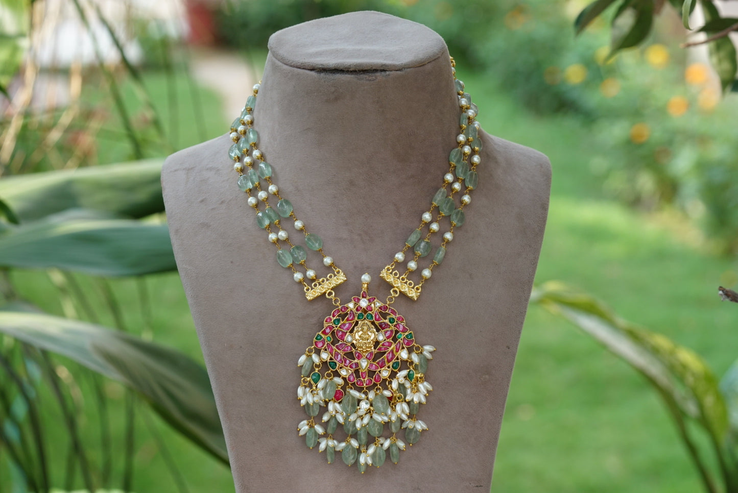 Laxmi Kundan pendant necklace (4-5462)(R) - JEWELSTYLE