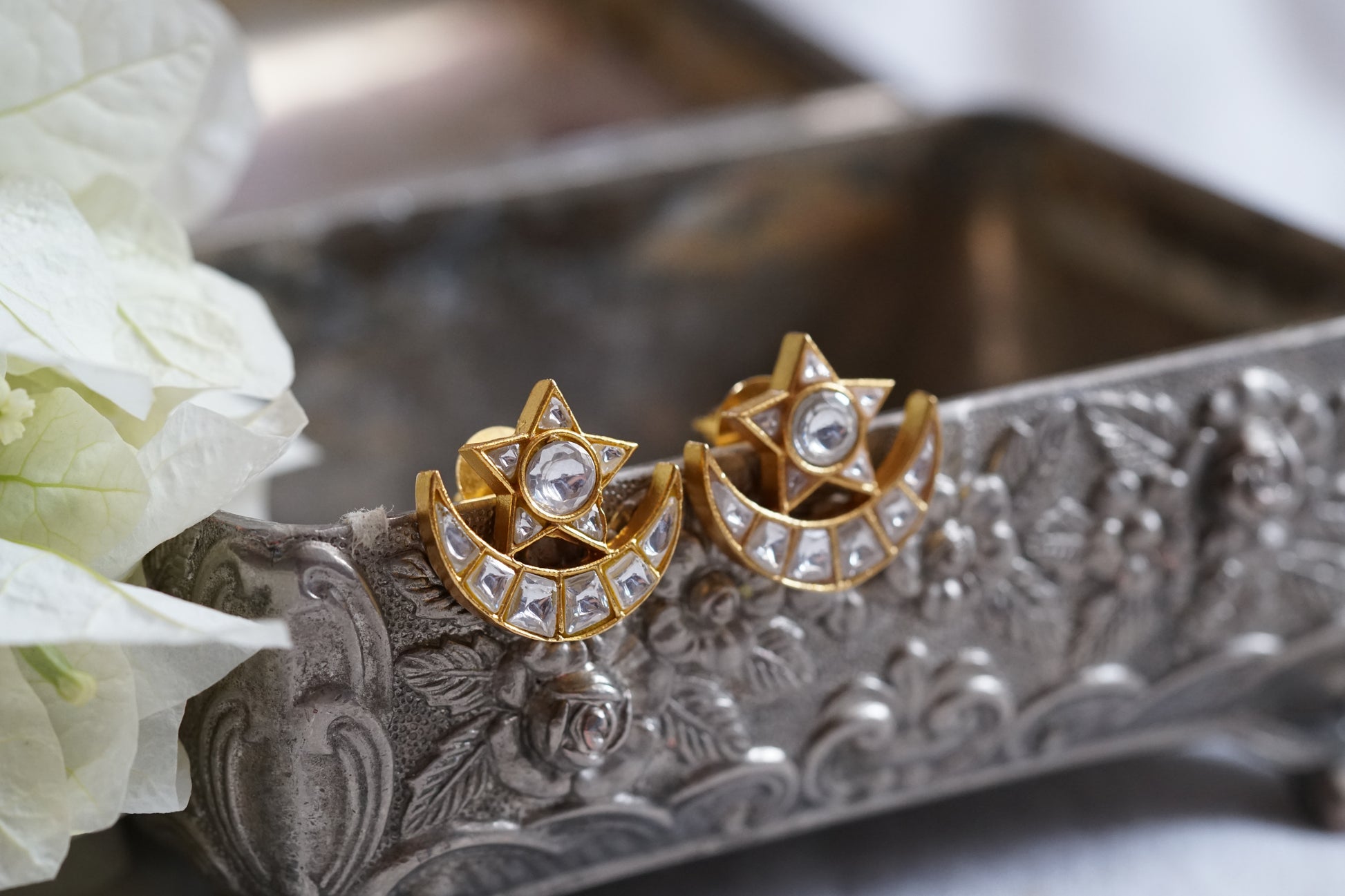 White Kundan Chand studs  (1-4279)(R) - JEWELSTYLE