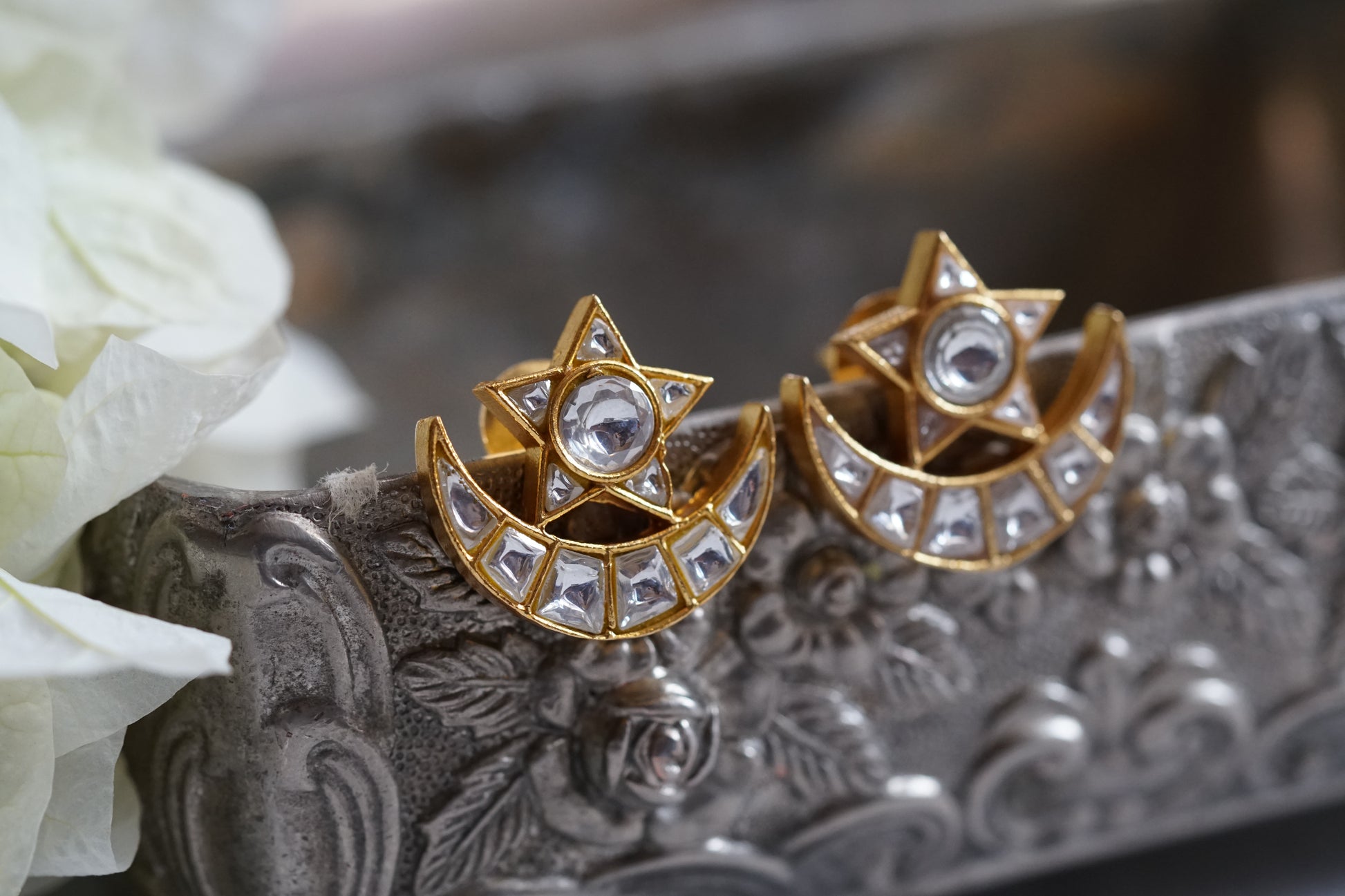 White Kundan Chand studs  (1-4279)(R) - JEWELSTYLE