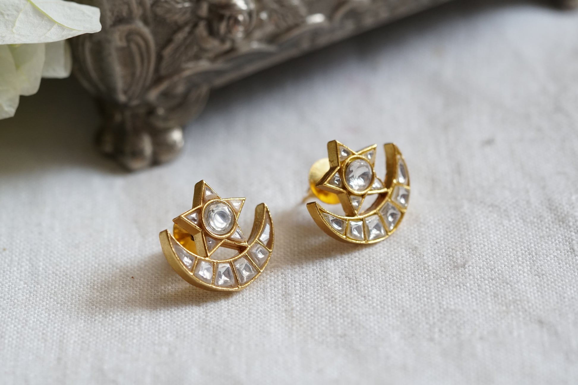White Kundan Chand studs  (1-4279)(R) - JEWELSTYLE