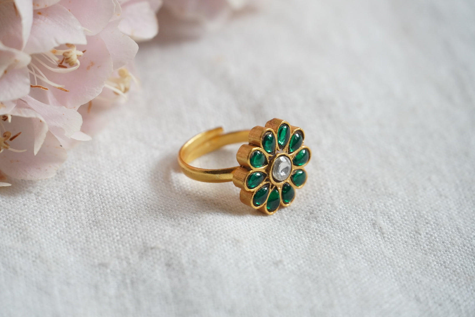 Small Kundan Ring (6-272)(AK) - JEWELSTYLE