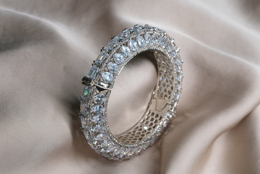 Ad  bangles (3-350) size(2’6)