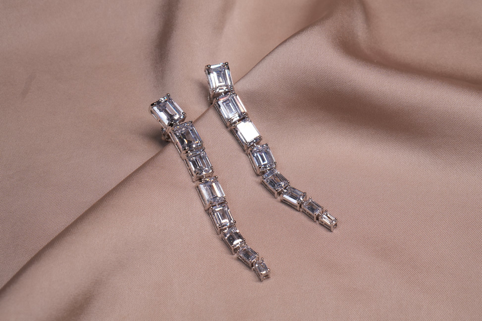 AD Earrings (1-5142)(B) - JEWELSTYLE