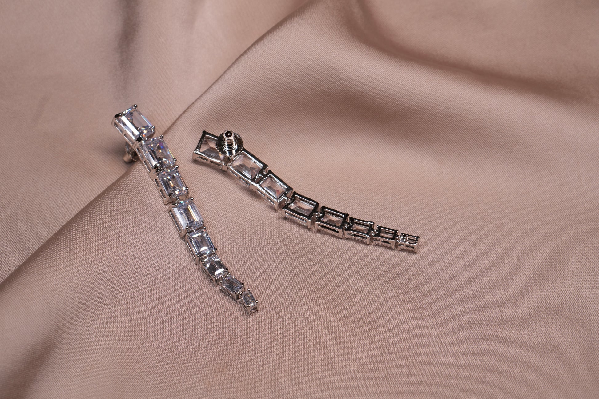 AD Earrings (1-5142)(B) - JEWELSTYLE