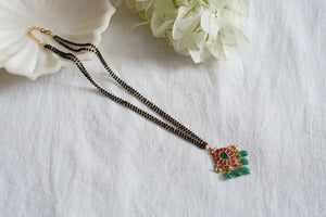 Black beads pendant (4-7542)( K)