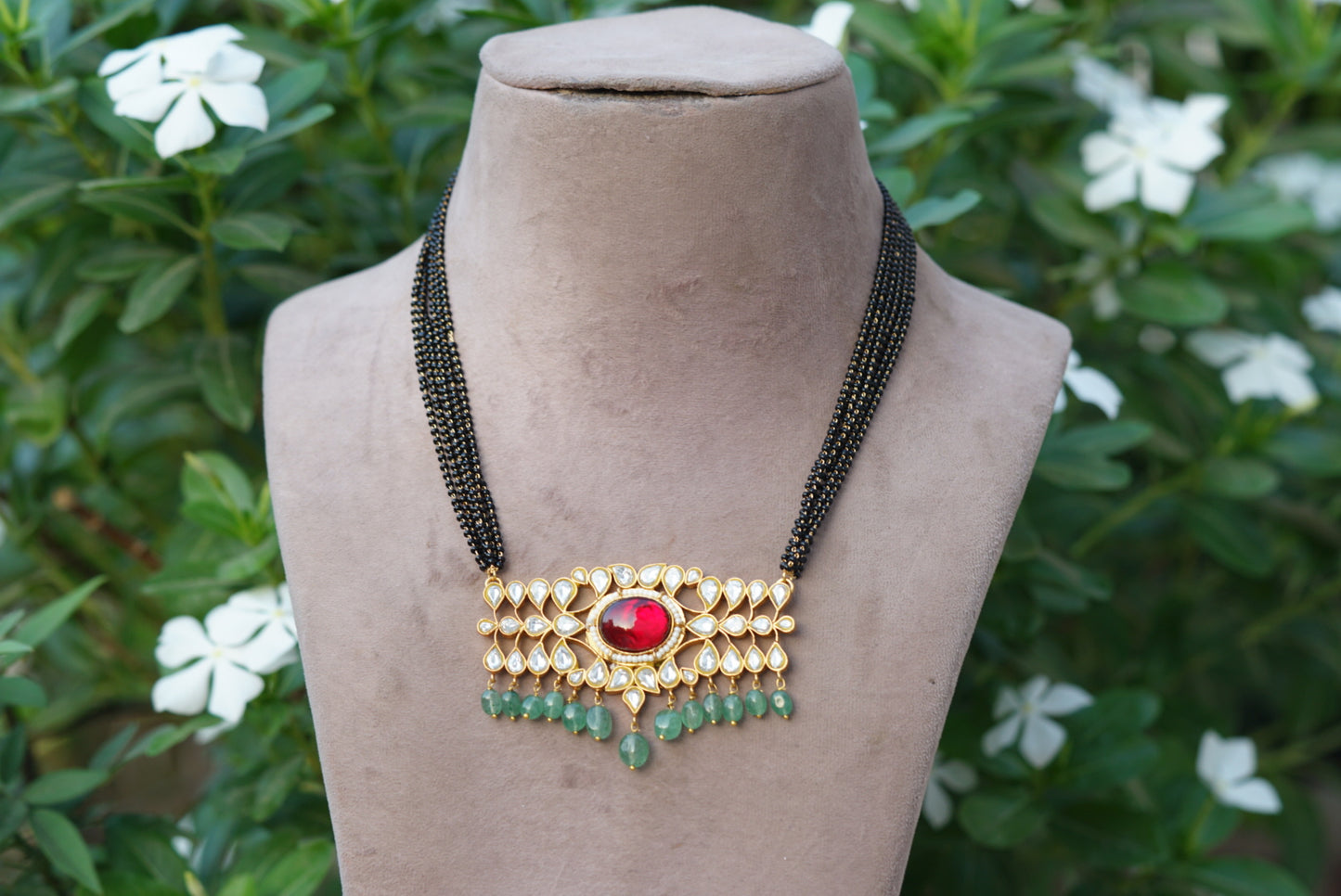 Kundan pendant black beads necklace (4-6082)(R)(PREORDER)