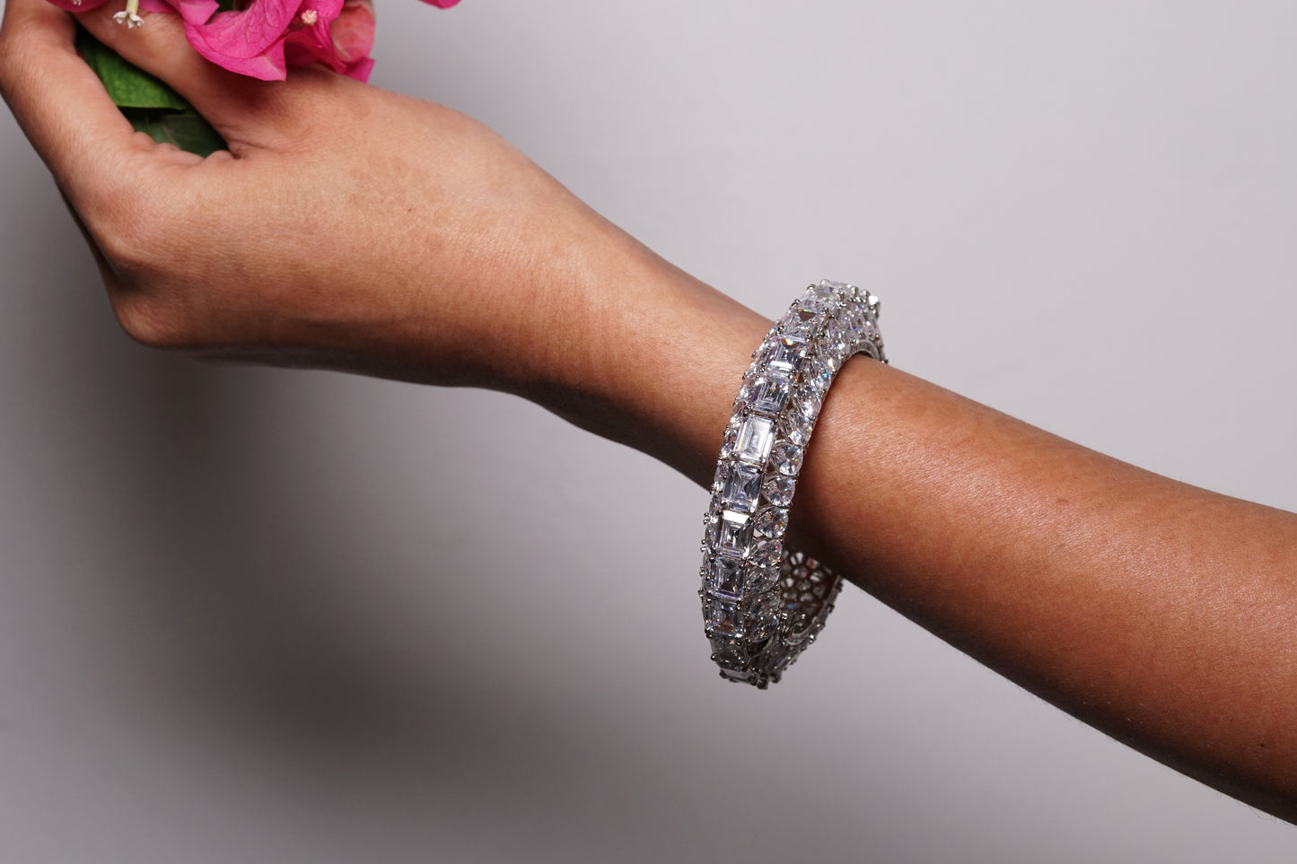 Ad  bangles (3-350) size(2’6) - JEWELSTYLE