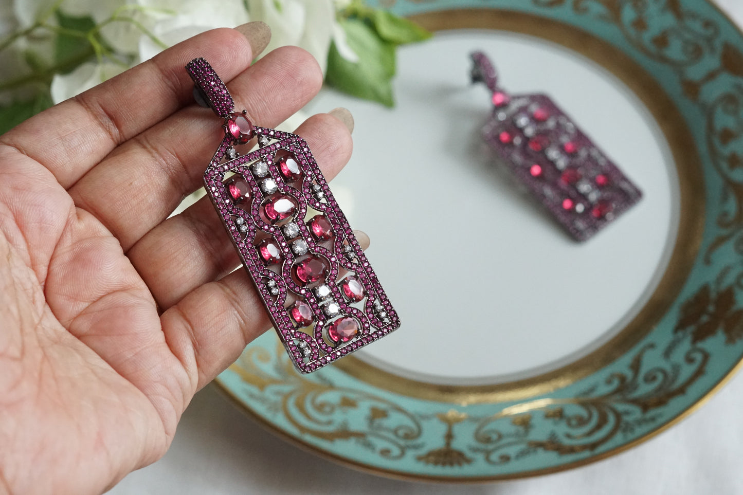 Ruby Stone Ad Earrings (1-5309)(B)(from turkey)