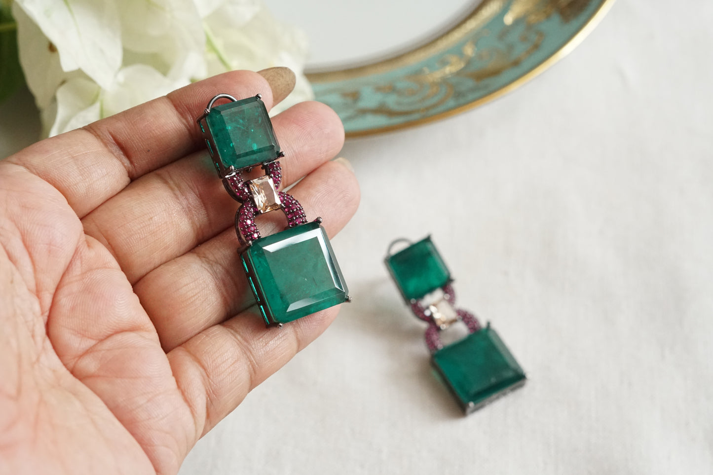 Green Stone Ad Earrings (1-5310)(B)(from turkey)
