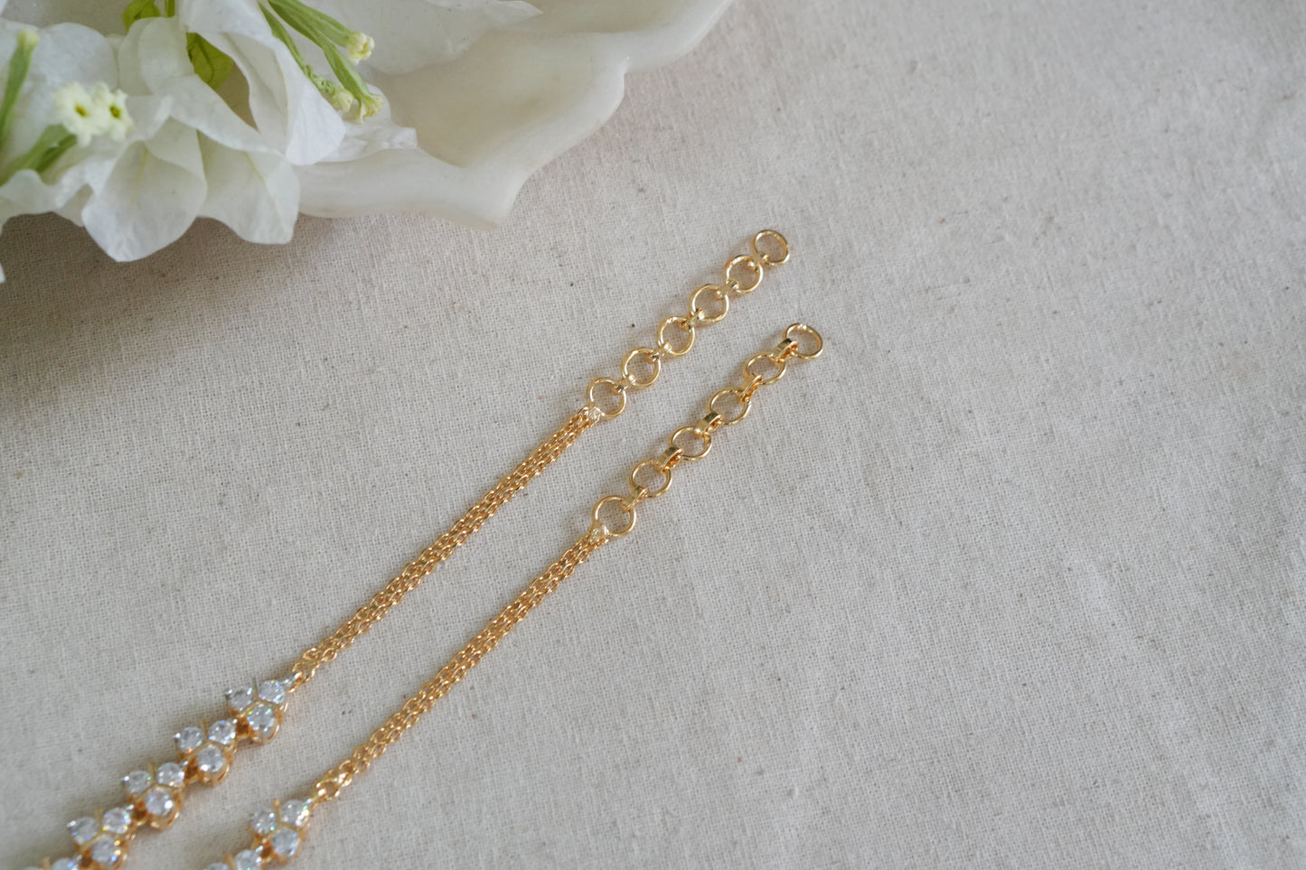 Ad Earchain(9-382) (AK)