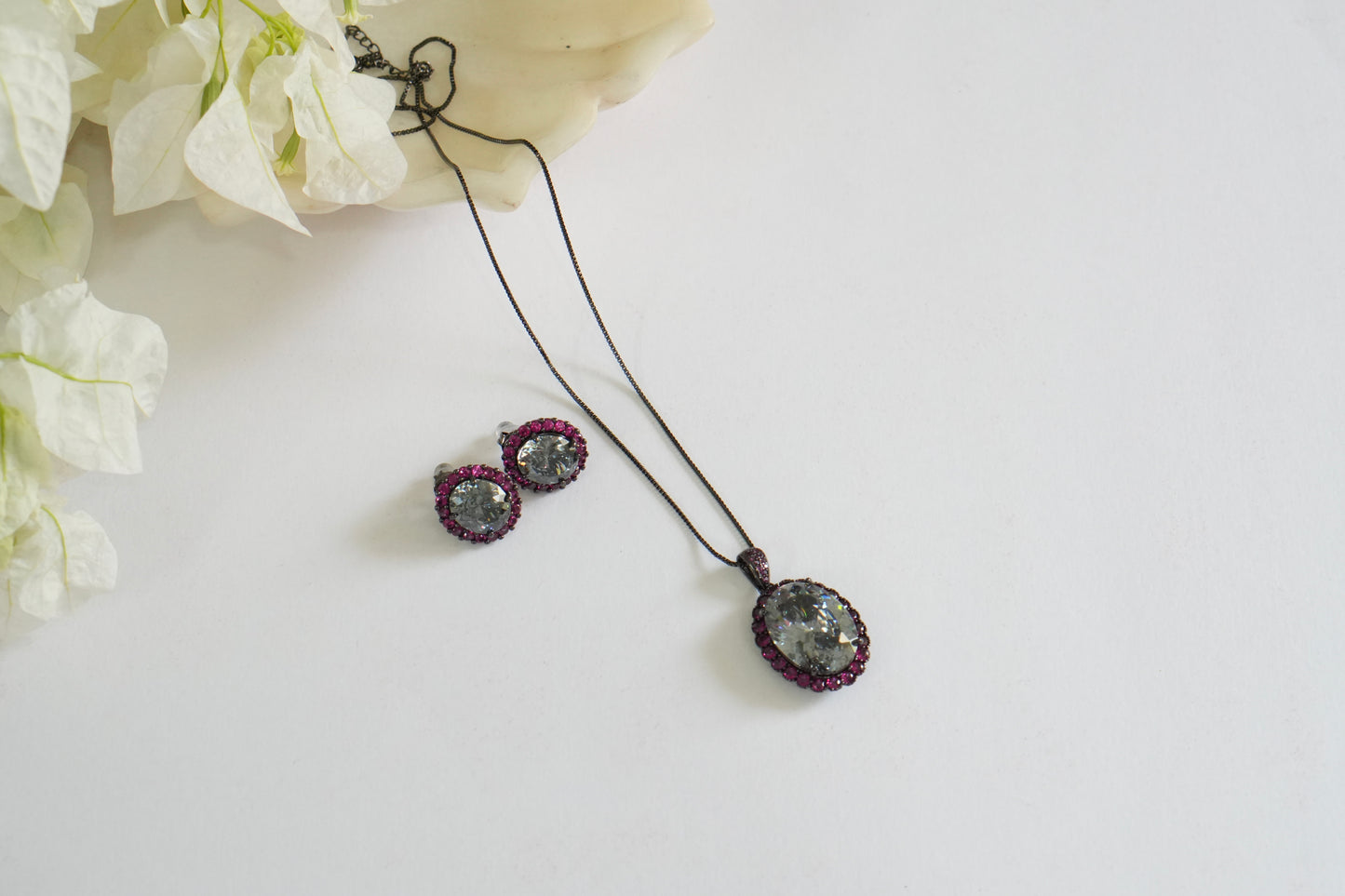 Black n ruby pendant set (4-9254)(B)