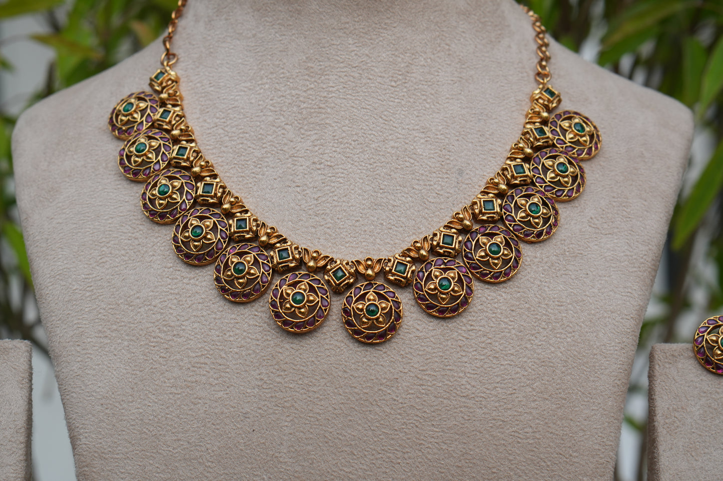 Antique  Necklace Set (4-9270)(AK)