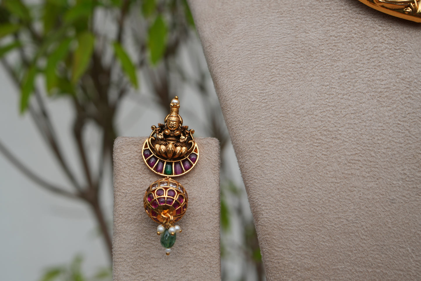 Antique Necklace Set (4-9277)(AK)