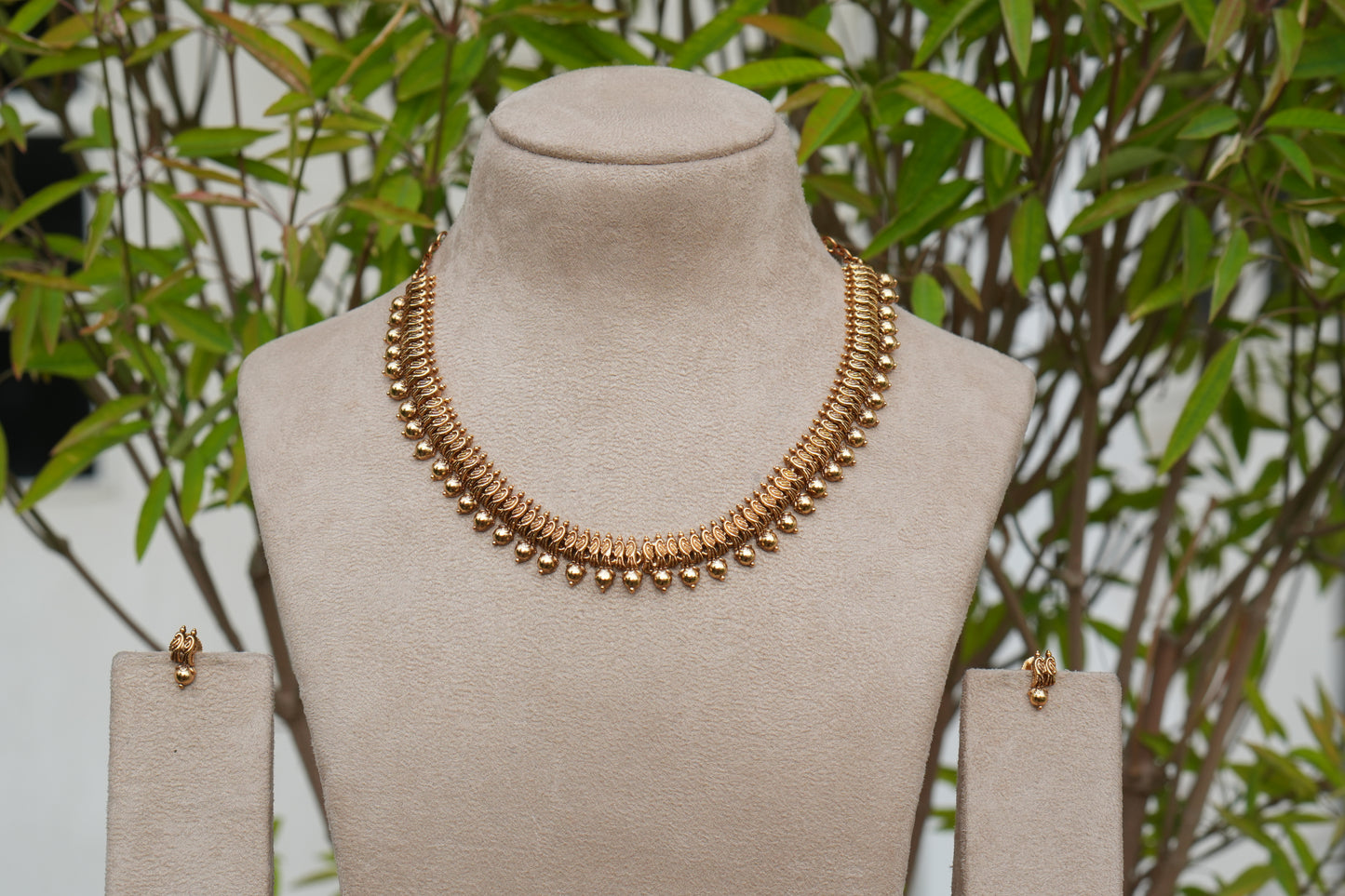 Antique Necklace Set (4-9276)(AK)