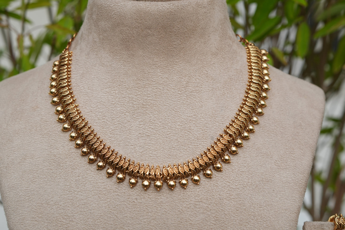 Antique Necklace Set (4-9276)(AK)