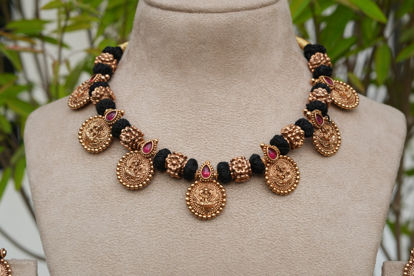 Antique Necklace Set (4-9274)(AK)