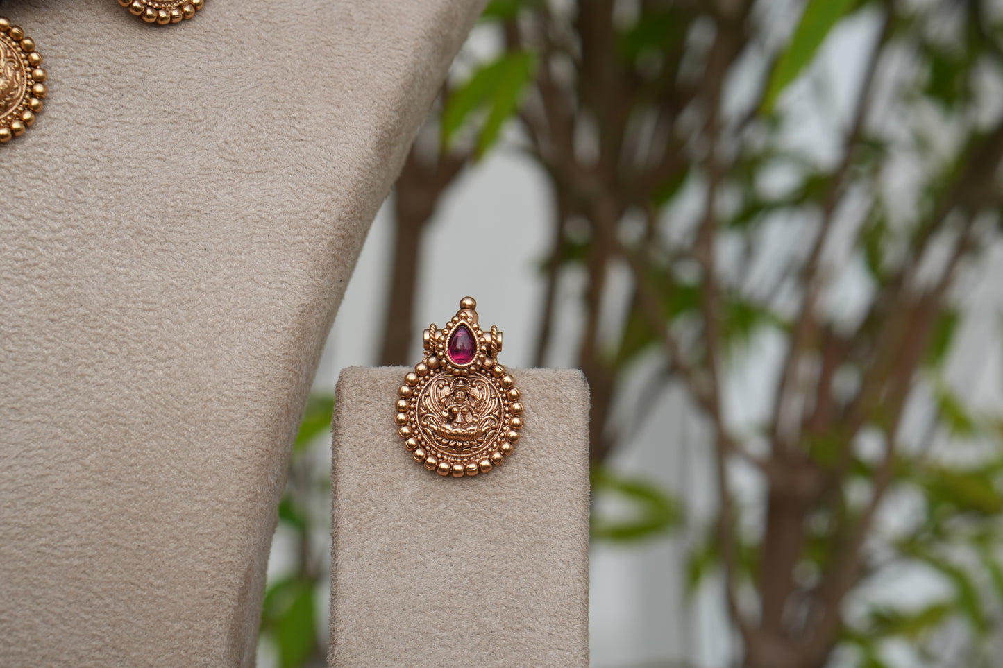 Antique Necklace Set (4-9274)(AK)